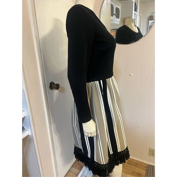 Roos Atkins San Francisco STUNNING ‘60s Vintage black & multi striped Fringe Hem - Picture 5 of 7